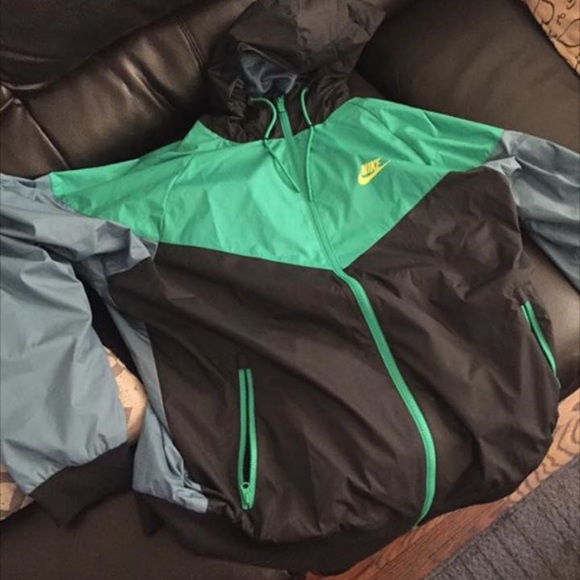 Nike hoody jacket - Picture 1 of 1
